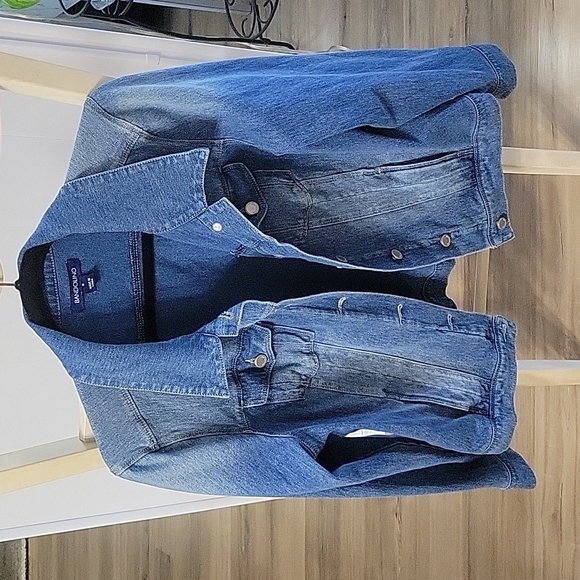 Bandolino Jackets & Blazers - Denim jacket Bandolino size medium blue